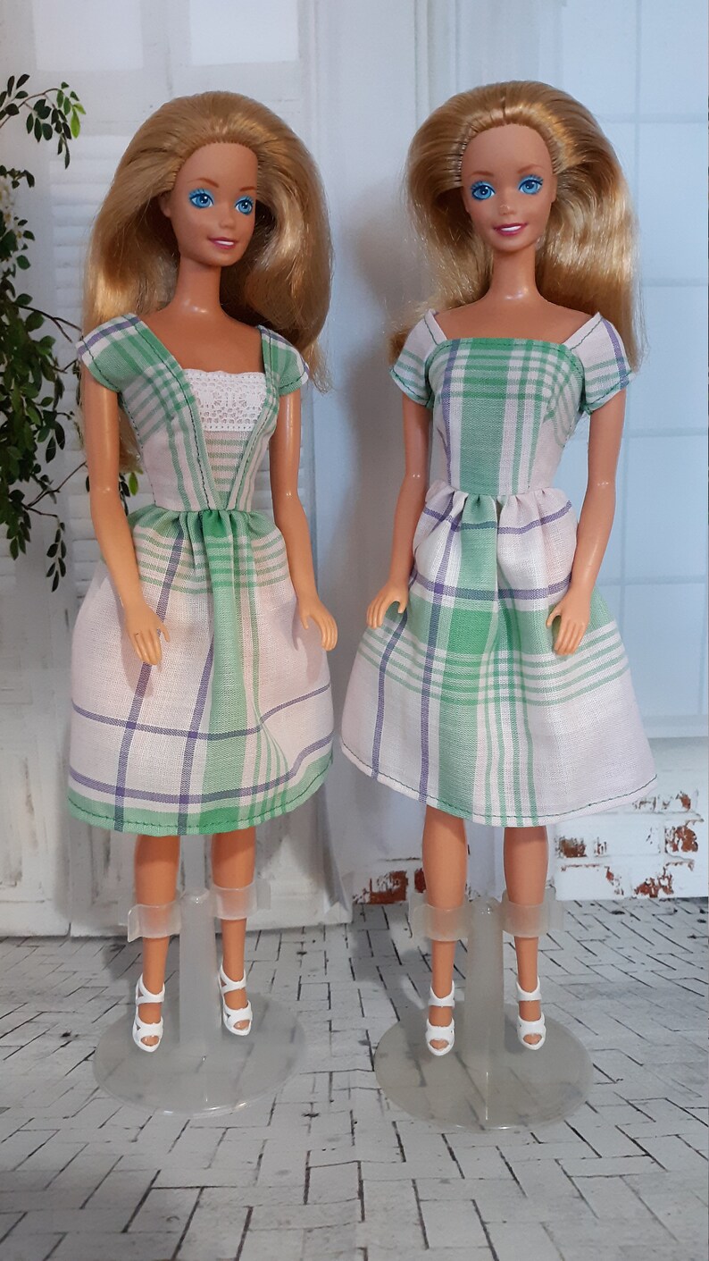 Green Plaid Dress for 1:6 female fashion dolls image 1