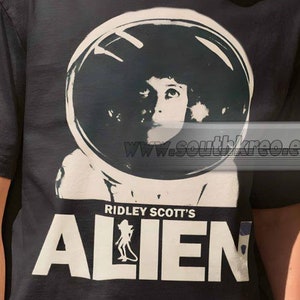 Vintage Alien Movie 1979 Shirt, Alien Movie Tshirt, Alien Movie Merch, Vintage Horror Movie Shirt, Retro Horror Movie Shirt, Alien Movie Tee