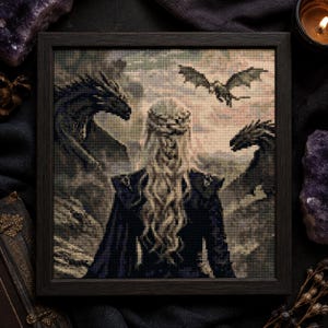 Game of Thrones Daenerys Danny Targaryen Korsstygnsmönster PDF, Drakar Broderidesign, ASOIAF GOT Direkt Nedladdning