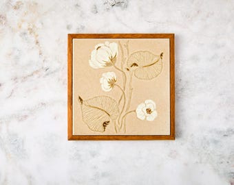 Vintage Flower Tile Trivet: Wood Frame