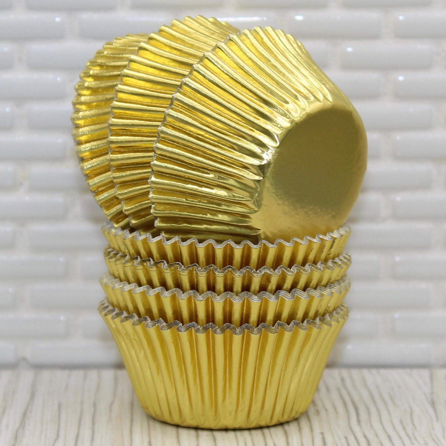 48 Pack Metallic Cupcake Liners Wrappers, Gold Foil Muffin Paper Baking  Cups for Wedding & Party