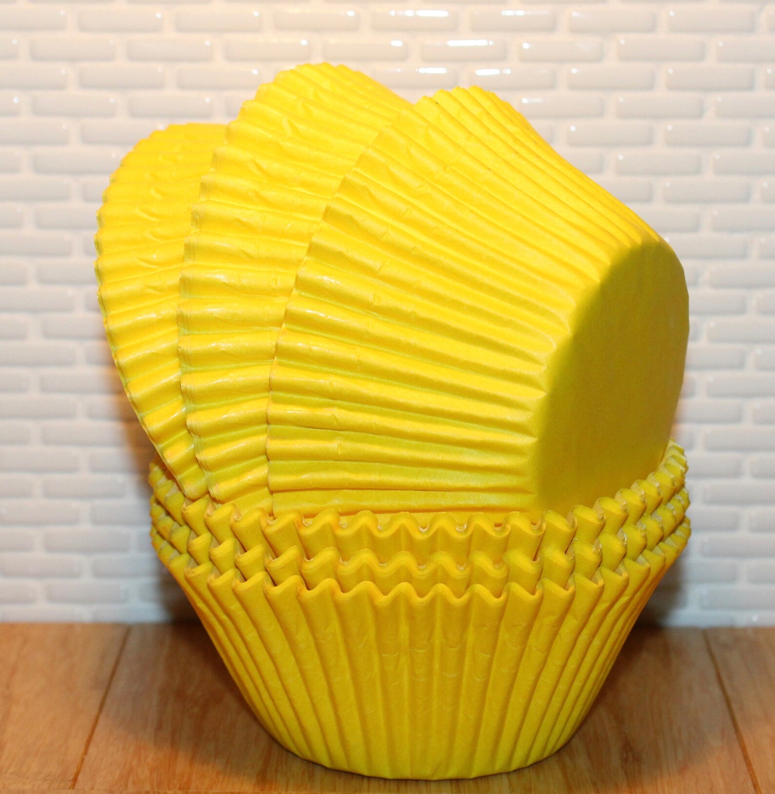NUEVO Yellow Party Pak Cupcake Liners Qty 70 Yellow Etsy