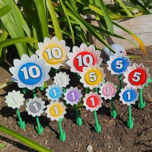 Pikmin Inspired Pellet Posy Flowers Figures - 3D printed