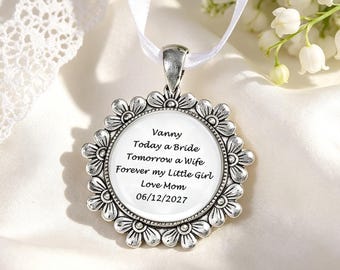 Personalisierte Hochzeit Blumenstrauß Charme Brosche etwas Altes Anhänger Charme Nach Maß Andenken Geschenk Brautjungfer Blumenmädchen Trauzeugin