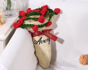 手作りかぎ針編みのイチゴブランケット：パーソナライズされたブーケ