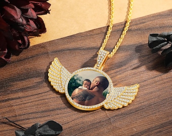 Collar con foto de alas de ángel con diamantes personalizados, collar con foto personalizado, colgante con foto de hip hop, recuerdo conmemorativo, en memoria amorosa