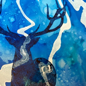 Galaxy Deer - Arte originale - Spirito della foresta - Tempesta estiva, lucciole magiche - bellezza eterea - inchiostro su carta - Unico nel suo genere - Cervo