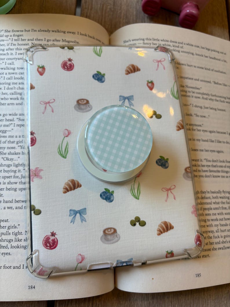 Gingham kindle grips/ blue, pink, green and purple phone grip/ MagSafe grip/ magnetic phone grip/ Gingham print grip / kindle accessories Bild 14