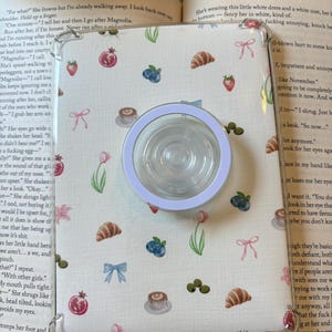 Gingham kindle grips/ blue, pink, green and purple phone grip/ MagSafe grip/ magnetic phone grip/ Gingham print grip / kindle accessories Bild 13