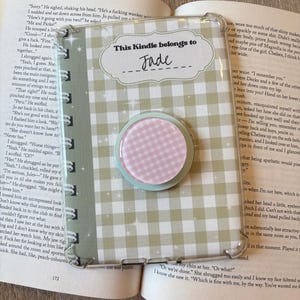 Gingham kindle grips/ blue, pink and green phone grip/ MagSafe grip/ magnetic phone grip/ Gingham print kindle grip / kindle accessories