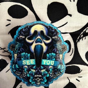 Op de afbeelding: Een rustiek houten bord met de tekst "Welcome to our home" in witte letters. Het bord heeft een verweerde afwerking en een eenvoudig, uitnodigend ontwerp, perfect voor een veranda of entree.