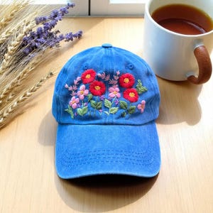 Hand Embroidery White Daisy & Gerbera Hat, Wildflowers Embroidered Hat, Personalized Baseball Cap, Vintage Embroidered Floral, Hat For Woman