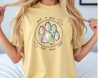 Ein Mädchen, das Hunde liebt T-Shirt, Hundeliebhaber T-Shirt, Haustierliebhaber T-Shirt, Hundemama T-Shirts, Pfotenabdruck-Grafik-T-Shirt, Geschenk für, Nur ein Mädchen-Shirt, Tochter