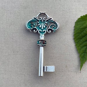 Artisan Skeleton Key Pendant, Victorian Style Key, OOAK Patina Key, 77x40mm, 1 Pc, Dry Gulch, Teal Rust