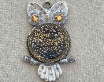 Snowy Glitter Owl Pendant, Handmade Artisan Owl Pendant, Vintage White Owl Pendant, 1 Pc, Dry Gulch, Alpha