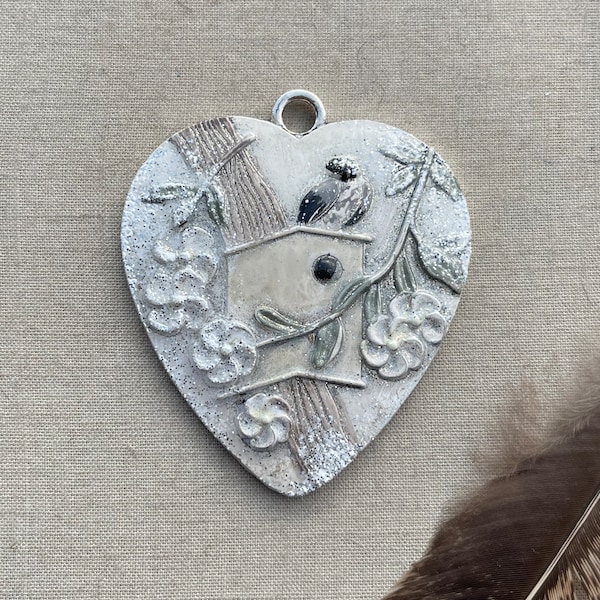 Vintage Birdhouse Heart Pendant, Artisan Heart Birdhouse Pendant, Artisan Birdhouse Pendant, 52x45mm, 1 Pc, Dry Gulch, Chickadee