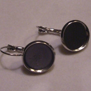 12 pairs silver tone lever back earrings with bezel image 2