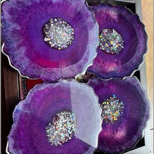 Set of 4 Elegant Fuchsia/purple Resin Coasters