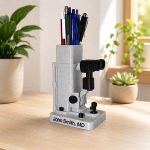 Personalized Slit Lamp Pen Holder, Ophthalmologist Gift, Optometrist Gift, Eye Doctor Desk Decor, 3D Printed Clinic Organizer