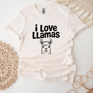 I Love Llamas T-Shirt: Retro Animal Graphic Tee