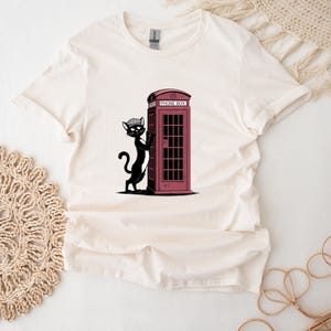 Black Cat Shirt For Cat Lover Red Phone Box T-Shirt For Her London Black Cat T Shirt Vintage Kitten Top Retro UK Top