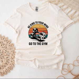 Vintage Gym T-Shirt For Gym Lovers Be Kind To Your Mind Shirt Retro Sunset Gym Tee For Birthday