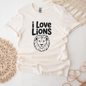 I Love Lions T-Shirt For Animal Lovers Lion Graphic Tee Animal Retro Top Vintage Lion T-Shirt