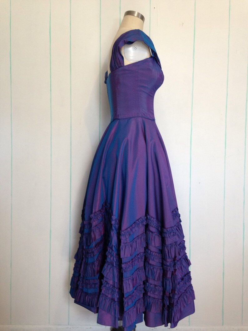 Handmade Ruffled Purple Evening Gown Size 7 image 5