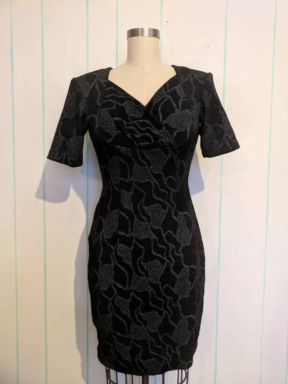 Black Floral Stretch Wiggle Dress Size 8 - 10 - image 2