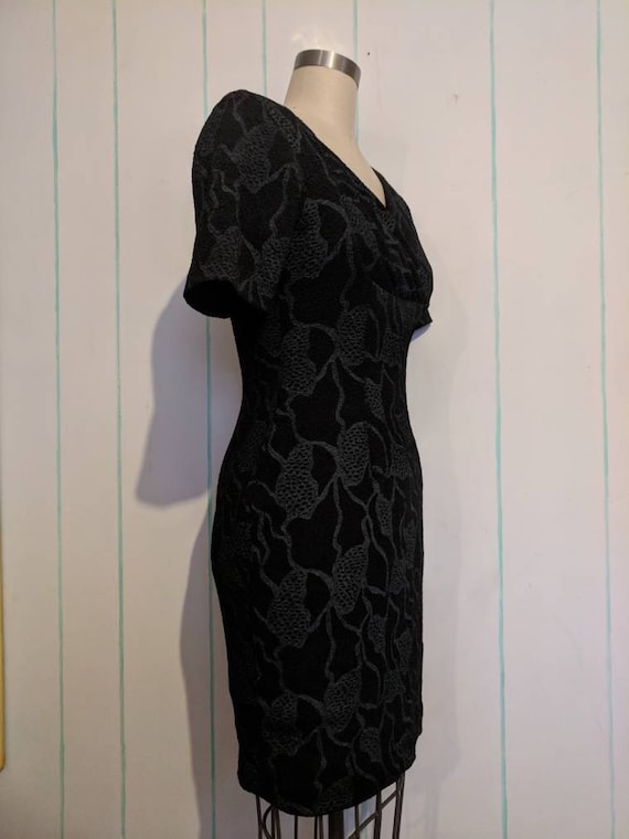 Black Floral Stretch Wiggle Dress Size 8 - 10 - image 7