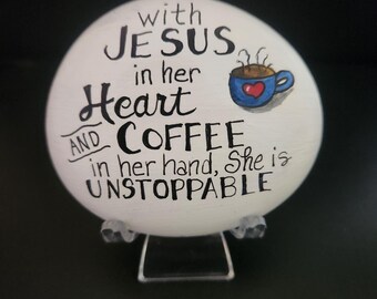 Pierre peinte JÉSUS et CAFÉ