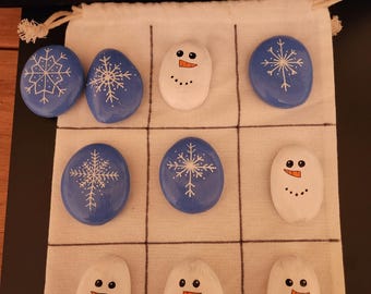 Bonhommes de neige et flocon de neige Jeu de morpionnant des rochers peints