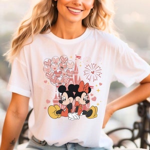 Disney Micky und Minnie Valentines Schloss Shirt, Retro Micky und Minnie Shirt, Geschenk für Valentinstag, Disney Liebhaber Shirt, Disney Valentine