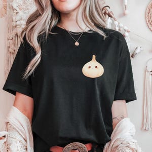 Garlic Shirt, Cute Garlic Shirt, Garlic Lover Gift, Garlic Tee, Garlic Tshirt, Cooking Shirt, Gift For Chef, Foodie Tee, Gardener Foodie Tee