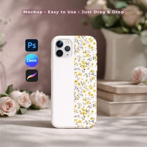 Mockup iPhone-hoesje voor Canva Photoshop Procreate, Floral Desk Phone Case-sjabloon, Desktop Rose Flower Mockup, elegante vrouwelijke esthetiek