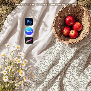 Picknickdecke Mockup für Canva Procreate PSD, Outdoor Sommer Stoff Tuch Mockup Ästhetischer Lebensstil Szene Nahtlose Muster Vorschau Anzeige