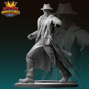 Peut inclure: Figurine miniature grise imprimée en 3D d'un homme en chapeau fedora et trench-coat, marchant d'un pas décidé, un bras tendu. La figurine est sur une base circulaire. Le logo Legion Miniatures est en haut à gauche.