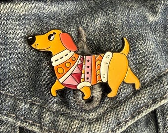 Dachshund Sweater Enamel Pin – Dog Lover Gift
