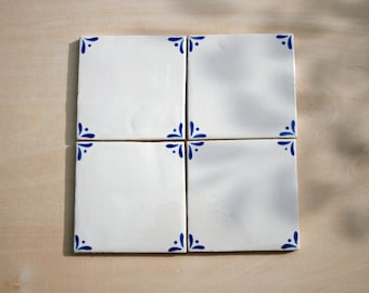 Azulejos de pared con diseño azul de Delft, hechos a mano y pintados a mano, para salpicaderos de cocina.