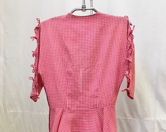 1950er, 34" Büste, rot-weiß kleiner Kariertdruck Baumwollkleid