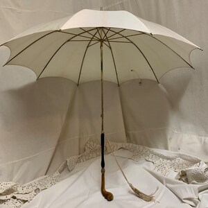 1920s 31" round, white silk parasol with gold colored metal sticks