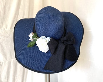 WINSOME 1940\'s STRAW WIDE BRIM FEDORA WITH GROSGRAIN BOW & STRAW BALLS Vintage 30 main image 4