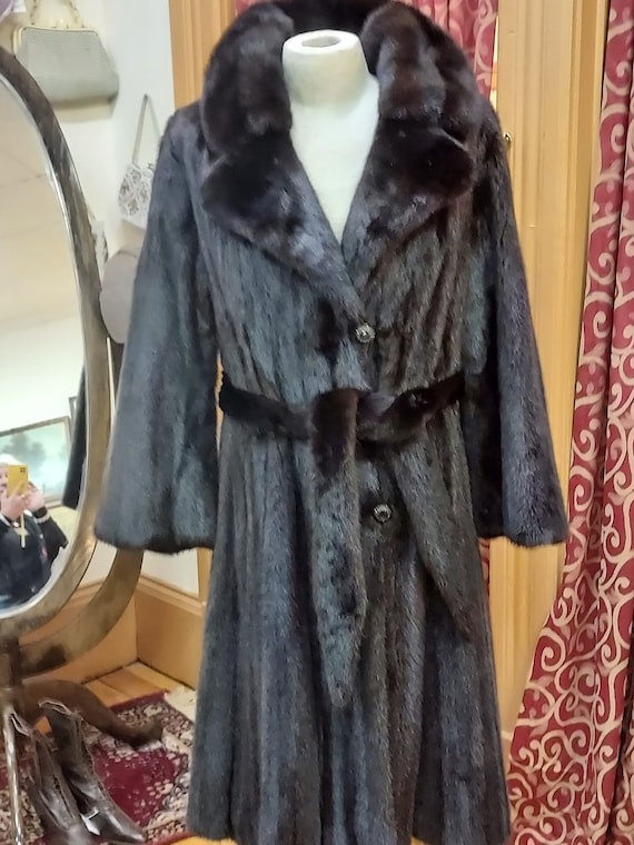 1980s, 40" bust, black ranch mink coat - image 4