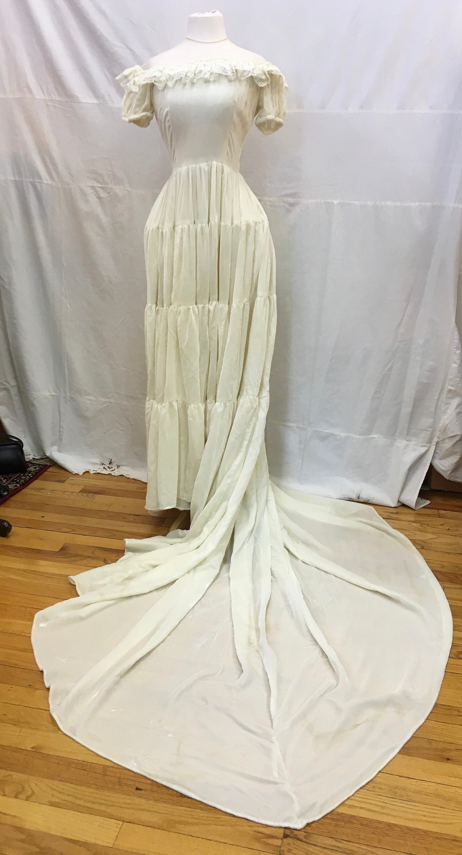 1940s 34 Bust off White Velvet Wedding 