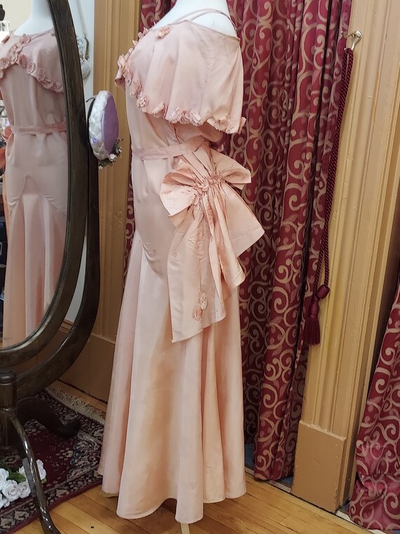 1930s, 34" bust, dusty pink taffeta gown - image 3