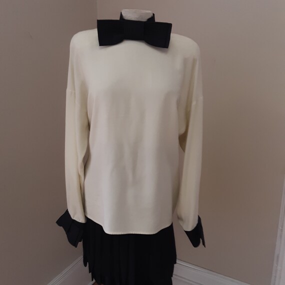 1980s, 38" bust, silk white blouse