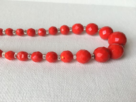 1930s, 20" long, graduated cut tomato red beads - image 2