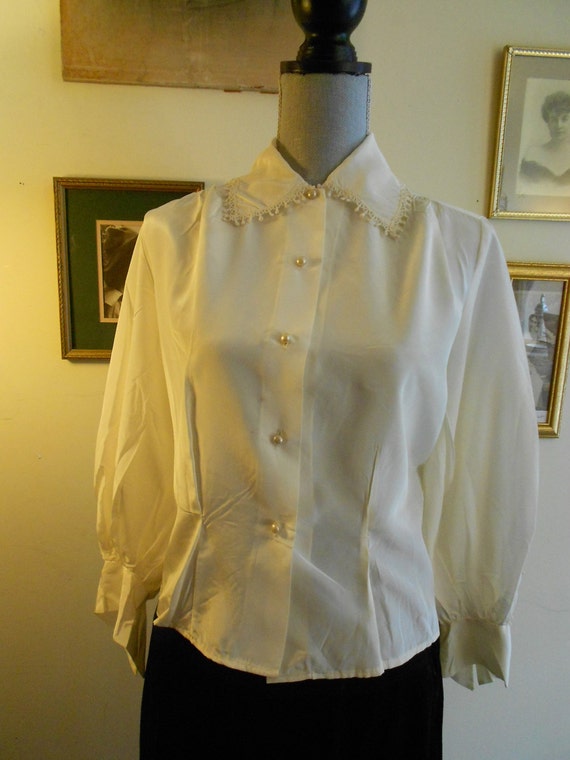 1950 Buste 36 Weisse Viskose Bluse Mit Breiten Spitzen Etsy