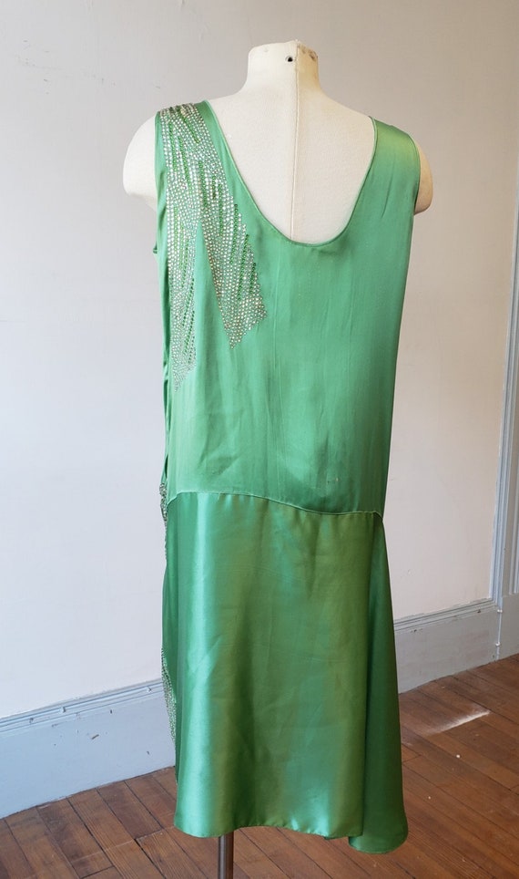 1920s, 36" bust, sleeveless jade green satin shor… - image 4