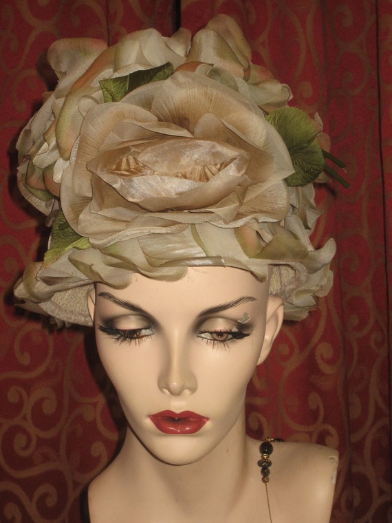 1960's flowered pillbox hat